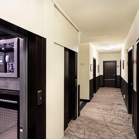 Western Mediterranee מלון מנטון