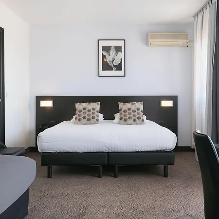 Western Mediterranee 3* מנטון