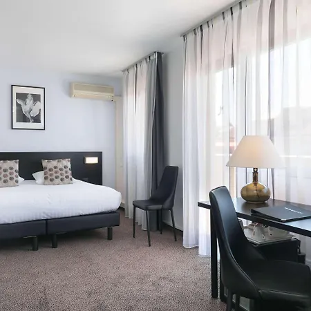 Méditerranée Hotel 3*